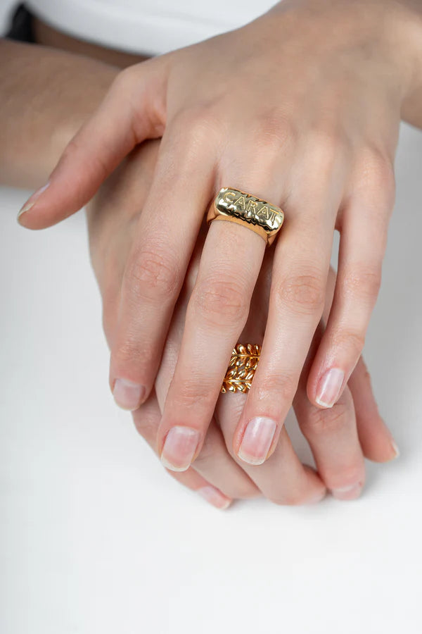 Hera Signet Ring CARAT